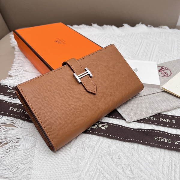 エルメス財布コピー背面デザイン